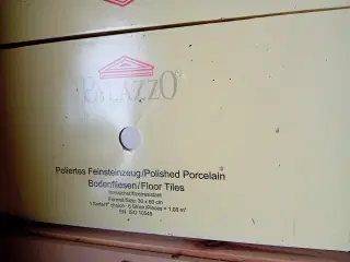 Palazzo fliser 30 x 60 cm, 40 kvm.