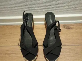Fine damesandaler, PIECES SHOES, str. 41.