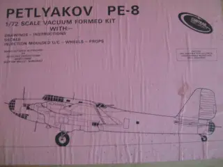 Contrail Petlyakov Pe-8  1/72