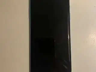 OnePlus 8 i god stand