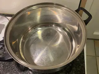 Stor rustfri stålgryde med glaslåg 