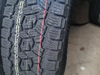 Dæk 225 /70 R 16"