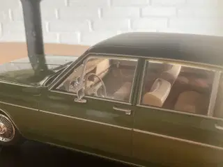 Opel Diplomat 1:18