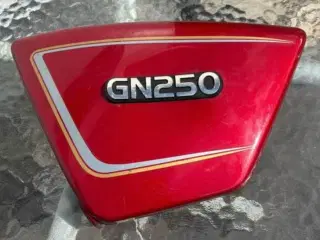 Side dæksel (Venstre) Suzuki GN 250 