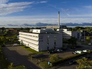 Fleksible og lyse kontorer i velbeliggende kontorejendom på grænsen mellem Herlev/Rødovre/Ballerup og med kort afstand til den kommende letbane Rødovre Nord station.