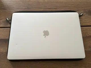 MacBook Pro 2019 16”