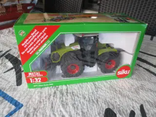 1 stk Ny Modeltraktor Claas Xerion 5000 i SIKU