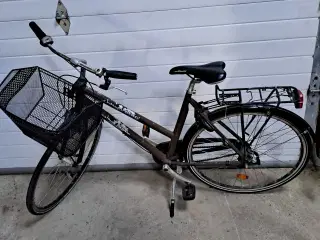 Cykel  med 7 gaer og cykel kurv