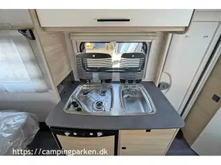 2024 - Caravelair ALBA 460 ARTIC   Let rejsevogn med mover, tagmonteret boksmarkise og meget mere - til elbilen