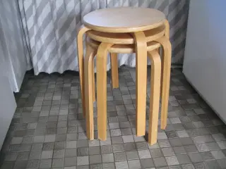 3 Klassiske taburetter