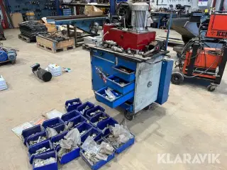 Slange presser station med udstyr Finn-Power P20M