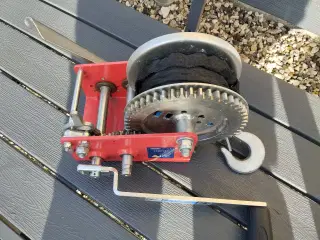 Rock RGW2500-14 hånd spild 1135 kg.