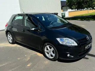 Toyota Auris 1,4 D-4D T2