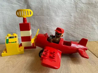 LEGO Duplo flyvemaskine med pilot og tilbehør