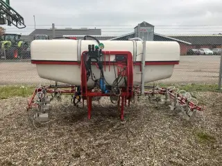 - - - Agrovo 3000 liter