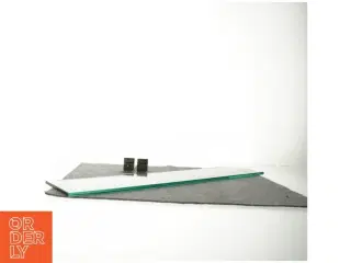 Glashylde med beslag (str. 60 x 12 cm)