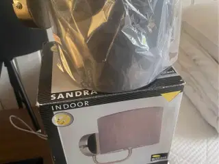 Nye lampe sælges