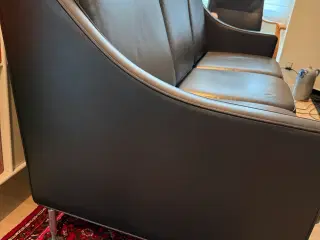 Sort Hurup sofa i lækkert skind