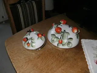 Gamle jordbærstel glas og porcelæn