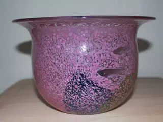 Ulrica Hydmann-Vallien, Kosta Boda. Vase og skål