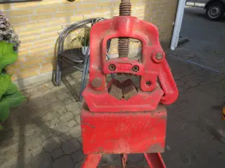 1 stk VVS  Rørbukkeholder/Treben  Virax/Rigid 