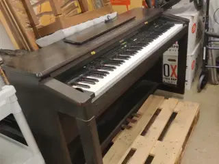 Digitalt piano KR-5000