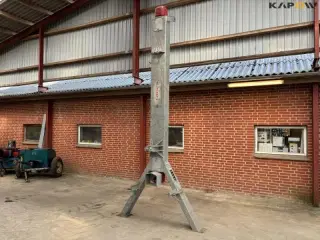 - - - TM1200