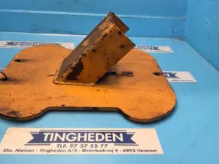 Case 821E Dæksel 8605898