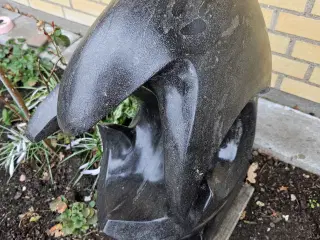 Skulptur til haven ( granit ?)