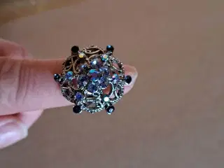 Finger ring forgyldt med sten i 