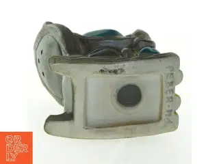 Porcelænsfigur af ældre kvinde (str. 10x7,5 cm)