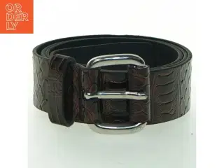 Guess præget bælte fra Guess (str. 85 cm)