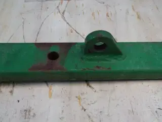 John Deere 5115R Liftarm R.H. SJ27930