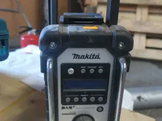 Arbejdsradio MAKITA DMR110