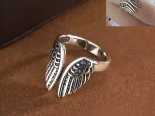 * Sterlingsølv; Lækker fingerring - med vinger
