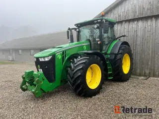 John Deere 8320R