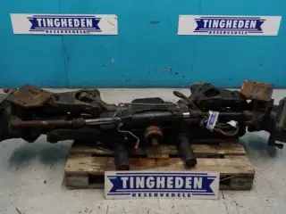 New Holland TVT 190 Foraksel