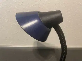 Bordlampe med bøjelig overdel 