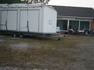 Salgsvogn 6 meter, 2700kg, m 4 salgs låger. 