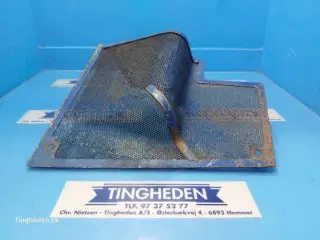 Ford 7700 Grill L. E2NN19N666AA11B