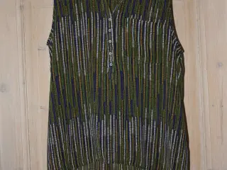 Bluse str. 42 polyester