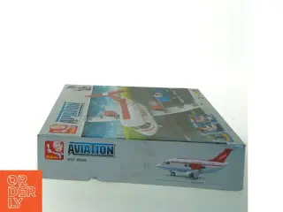 Sluban Aviation byggesæt fra Sluban (str. 33x29 cm)