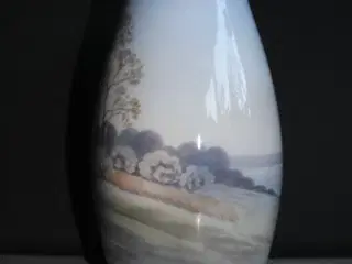 Vase med landskab fra B&G