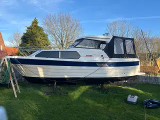 Båd Inter 7700