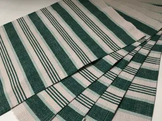 Dækkeservietter i grøn /eller rød strib