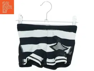 Svømmebukser med stjerne design fra Molo (str. 98)