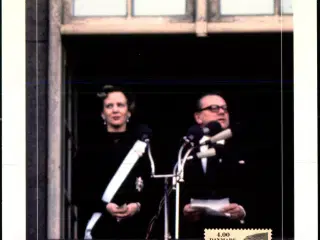Dronning Margrethe II udråbes af Statsminister Jerns Otto Krag 1972 - u/n - Brugt