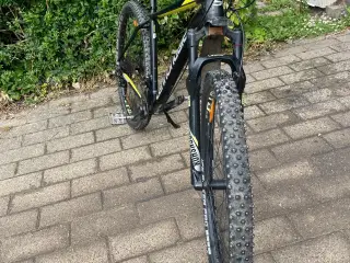 mountainbike.cannondale 29 tommer.