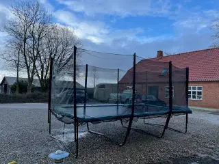 Stor firkantet trampolin