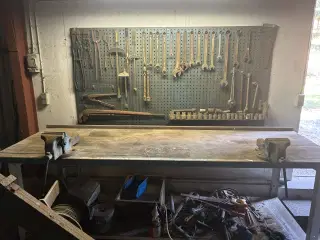 Kæmpe værktøjs loppemarked